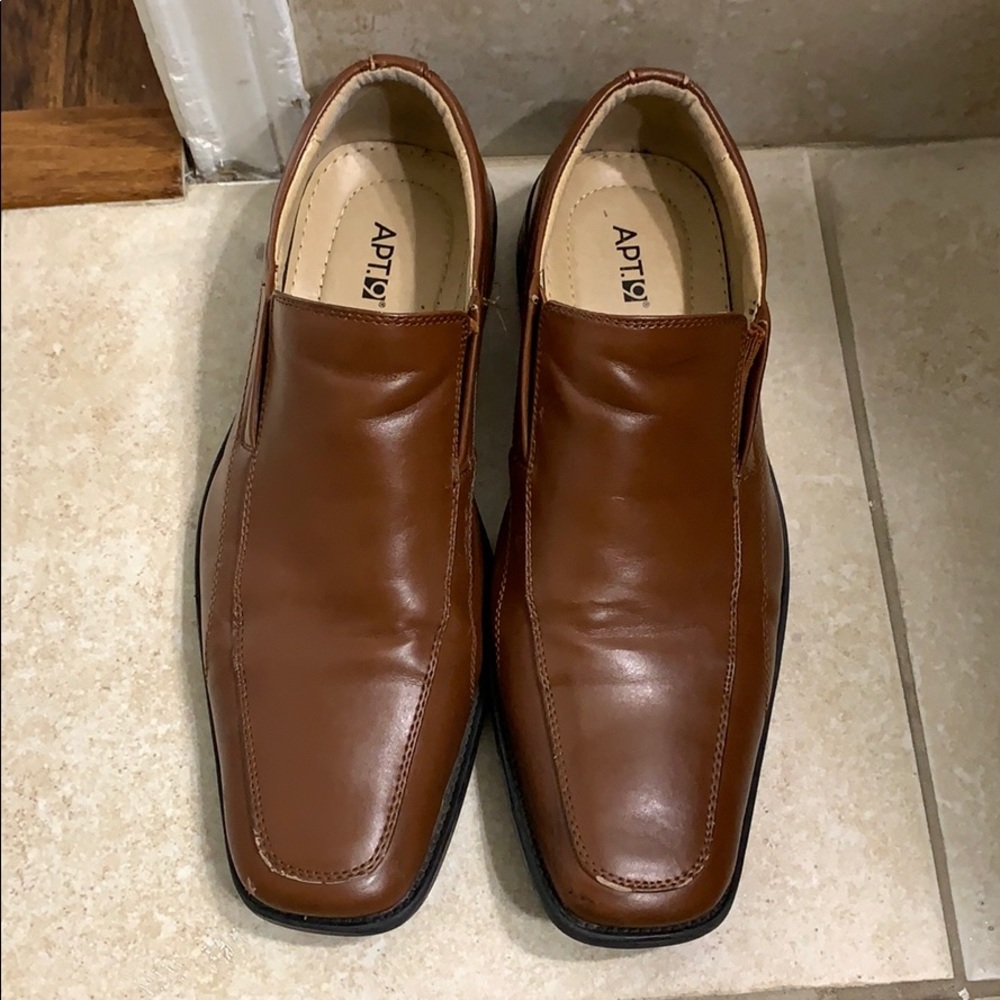 Men’s dress shoes